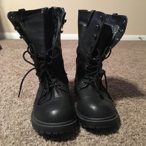 Torrid (Size 10 Wide Width) Combat Boots